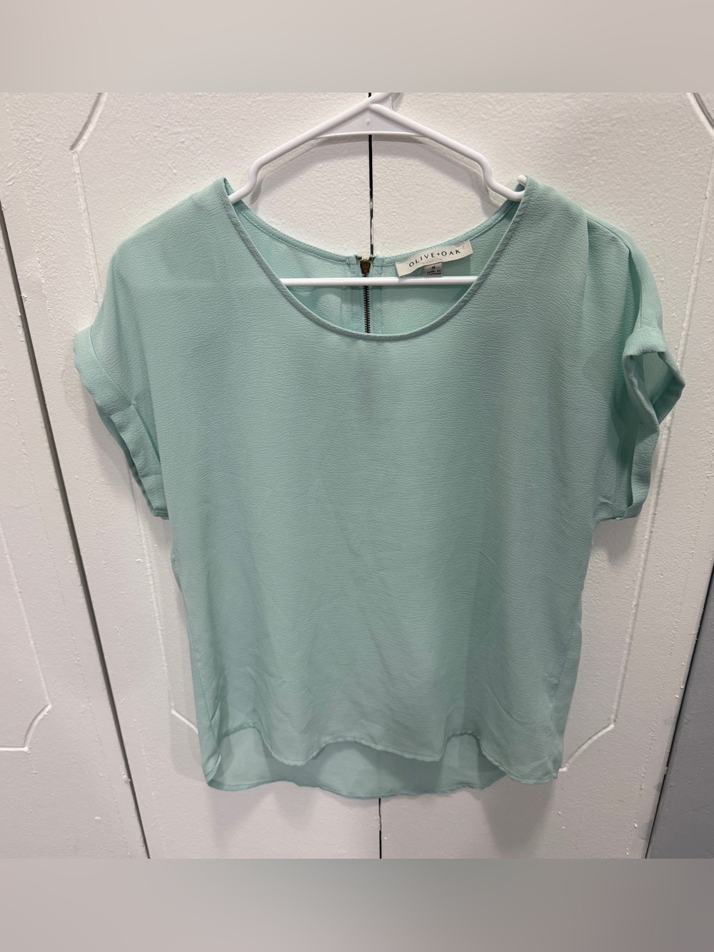 Olive + Oak Turquoise Round Neck Short Sleeve Blouse